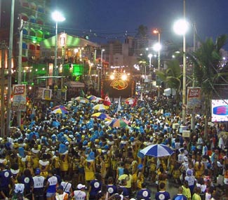 Ressaca de Carnaval de Salvador é em Morro de São Paulo